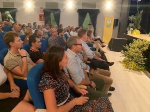 Il pubblico del convegno dedicato a sostenibilità e reddito negli allevamenti bresciani